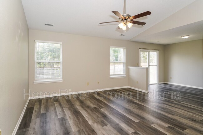 Building Photo - 7285 Ridgebrook Dr