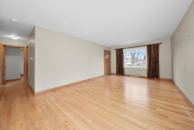 Building Photo - 849 Wilcox Ave