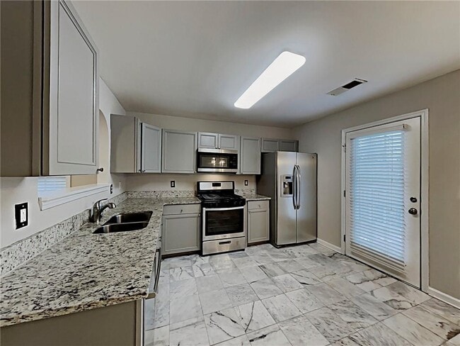 Building Photo - 6018 Lancelot Ln