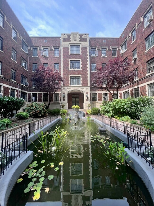 Photo - 1305 N Broom St Townhome