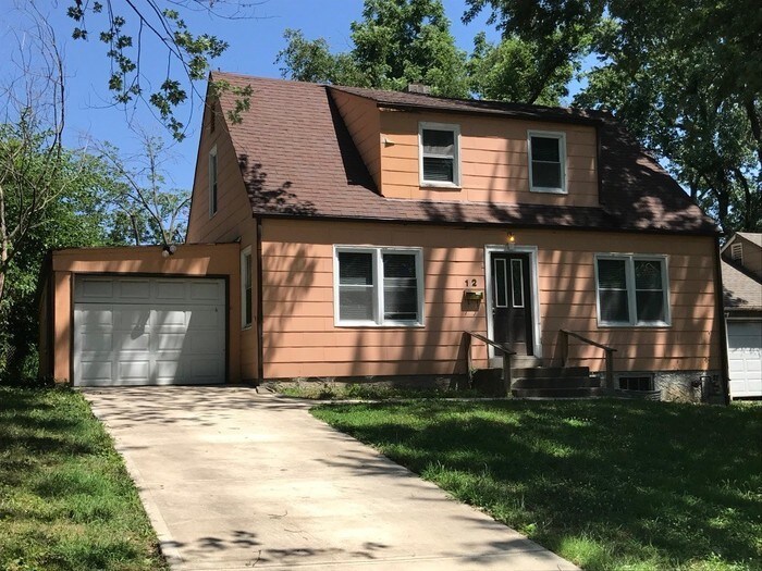 Primary Photo - 12 W Pocahontas Ln