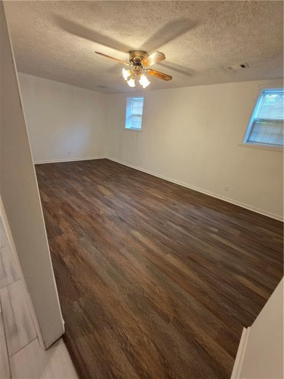 Building Photo - 105 Crystal River Dr