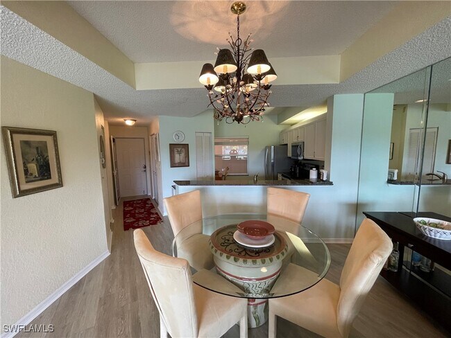 Foto del edificio - 1070 Woodshire Ln