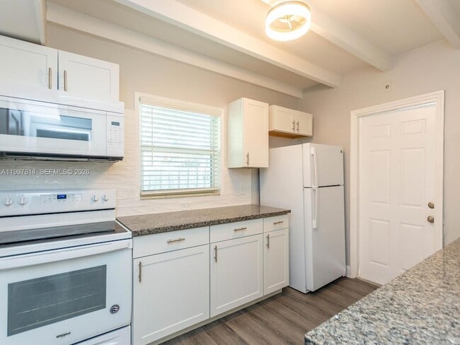 Photo - 1413 NW 3rd Ave Apartment