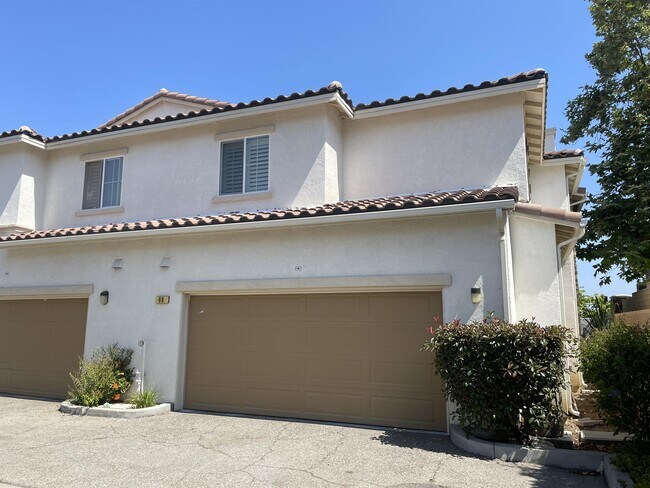 Foto del edificio - 66 Secret Hollow Ln