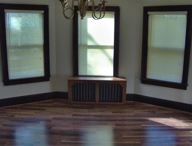 Dining room with bay windows - 77 Old Highway 28