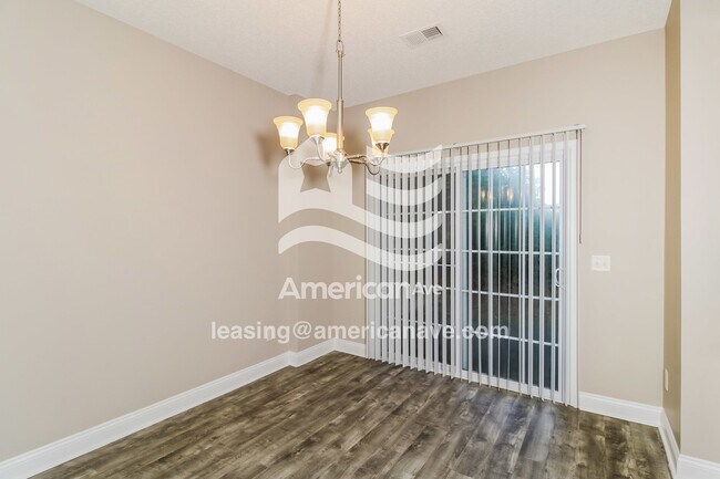 Foto del edificio - 287 Elmwood Blvd
