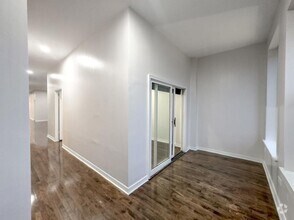 Building Photo - 3345 N Clark St