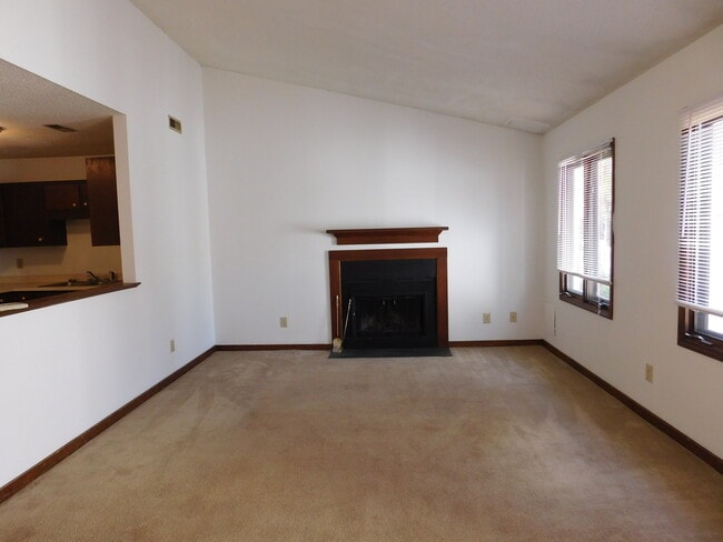 Building Photo - 1524 College Way