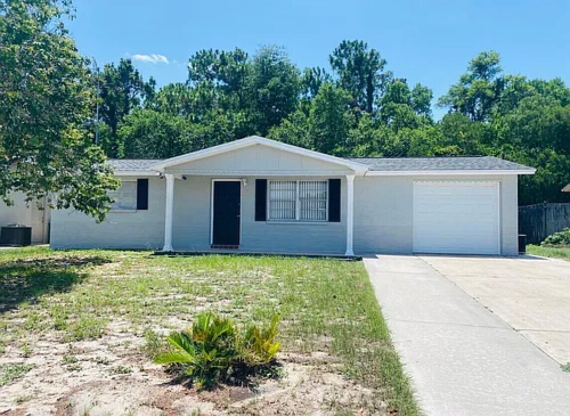 Primary Photo - 3743 Woodcock Dr