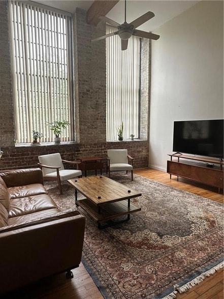 Foto del edificio - 920 Poeyfarre St