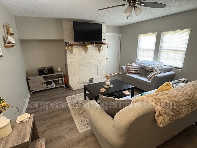 Foto del edificio - 1619 Washington Ave