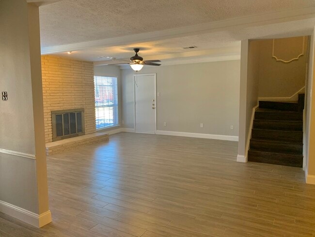 Living Room - 3214 Continental Dr