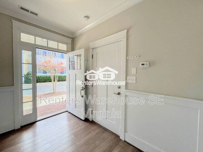 Foto del edificio - 9635 Nansemond Bay St