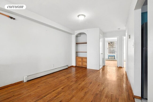 Building Photo - 139 Chester St