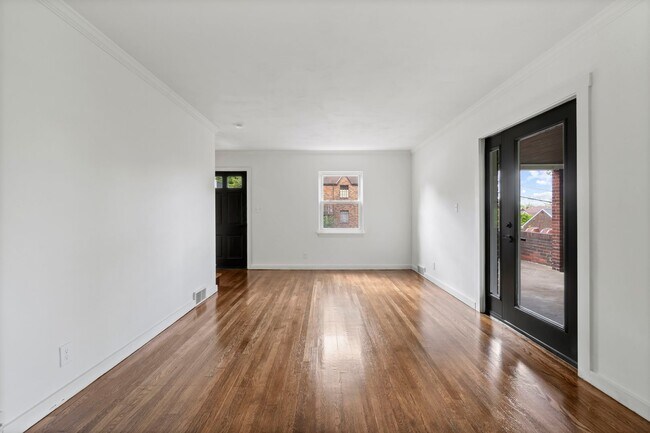 Building Photo - AVAILABLE NOW! Fully RENOVATED 3 bedroom in McKeesport!