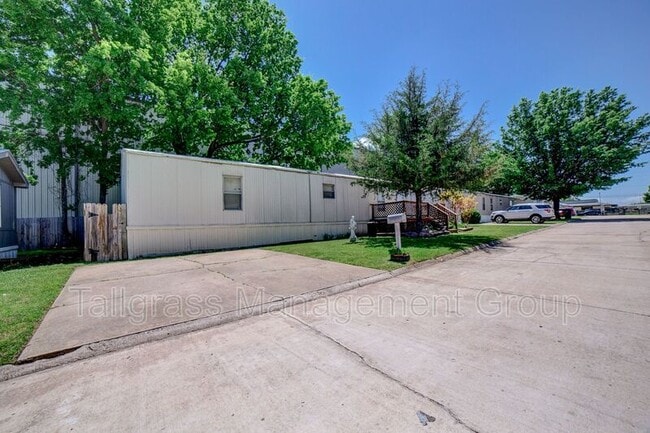 Building Photo - 10845 E Admiral Pl