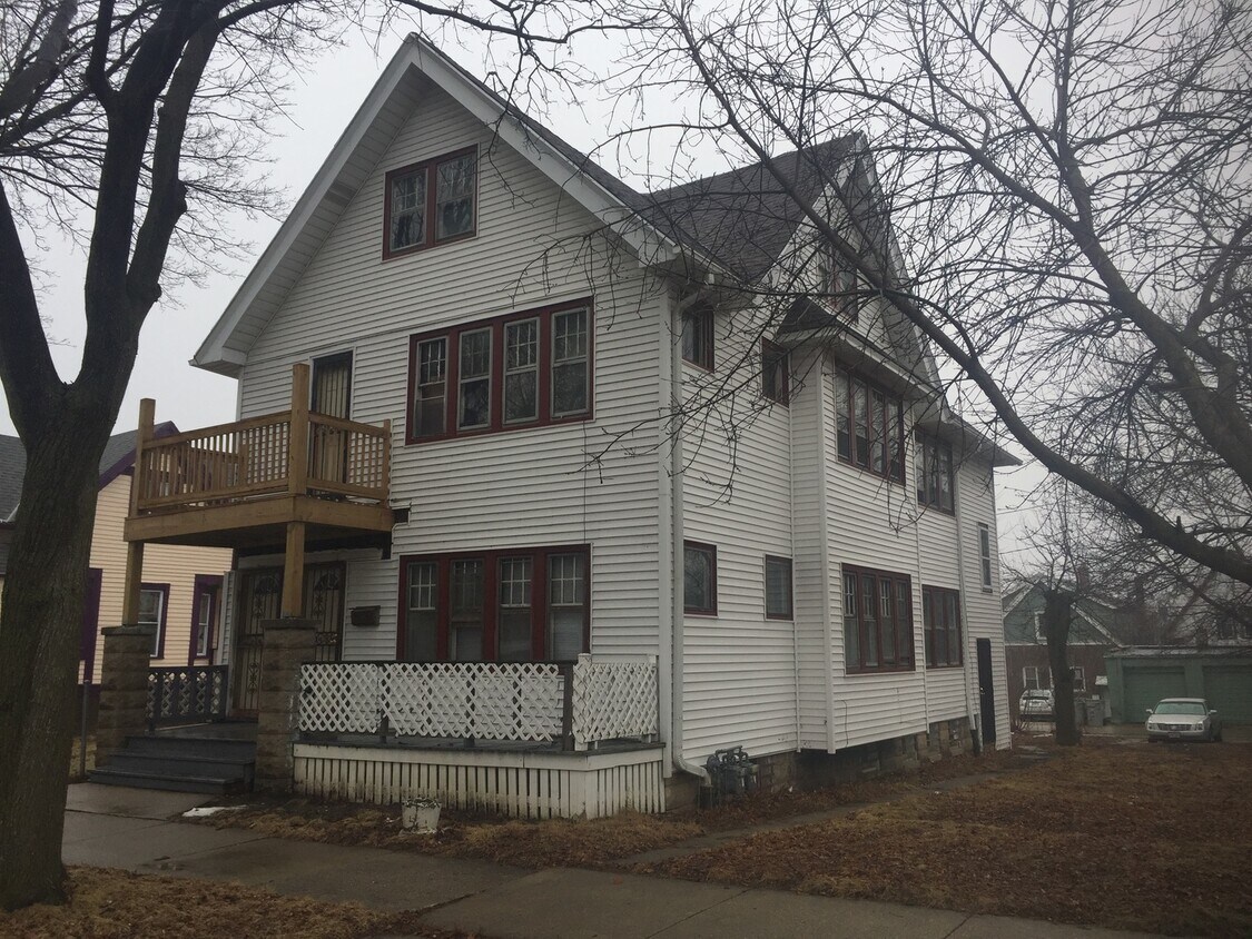 Primary Photo - 2450-52 N. Buffum St.