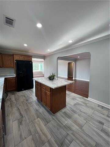 Foto del edificio - 5437 Vermillion Blvd