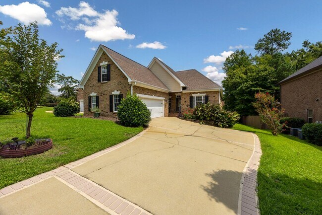 Building Photo - CUSTOM HOME IN CHAPIN'S DESIRABLE NEIGHBOR...