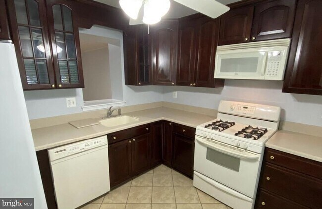 Foto del edificio - 14447 Four Chimney Dr