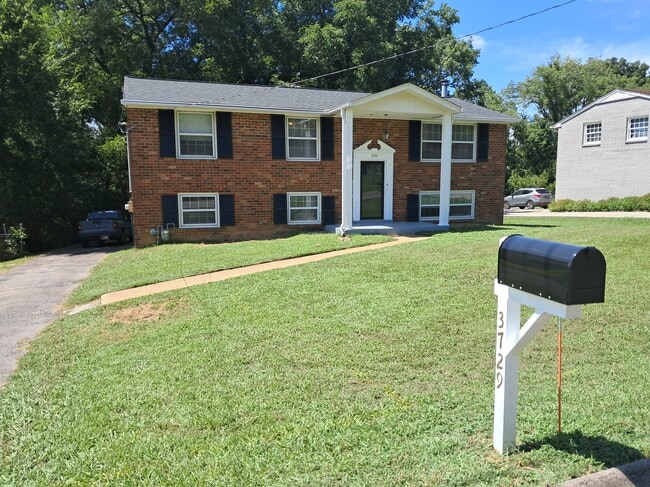 Building Photo - 3729 Faulkner Dr