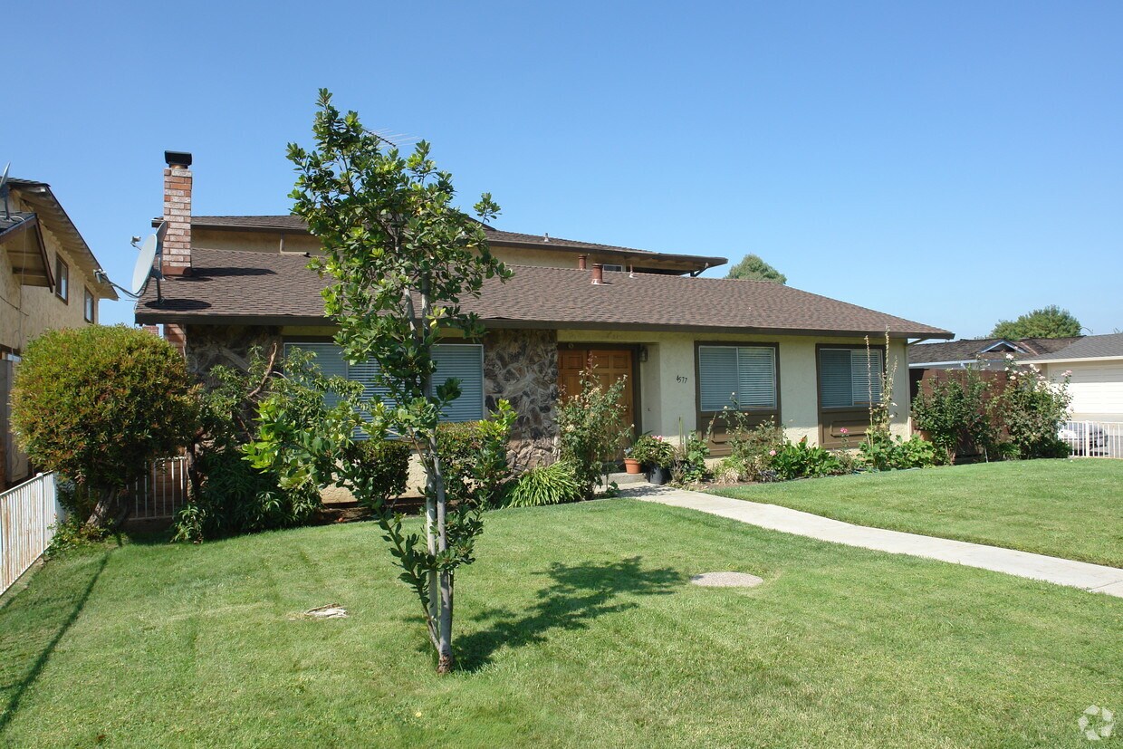 Primary Photo - 4577 Pearl Ave