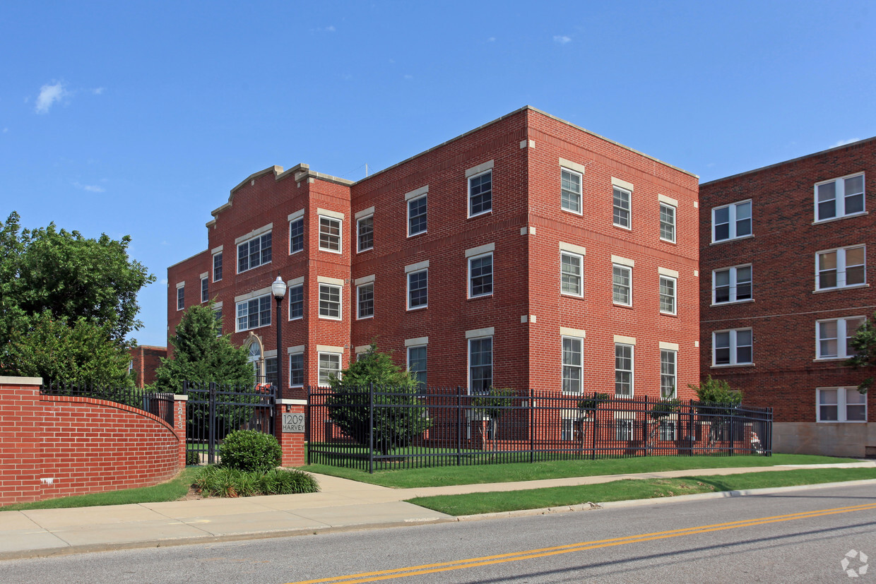 Primary Photo - Harvey Lofts