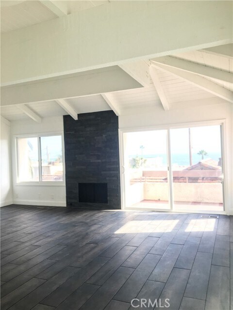 Foto del edificio - 544 N Coast Hwy
