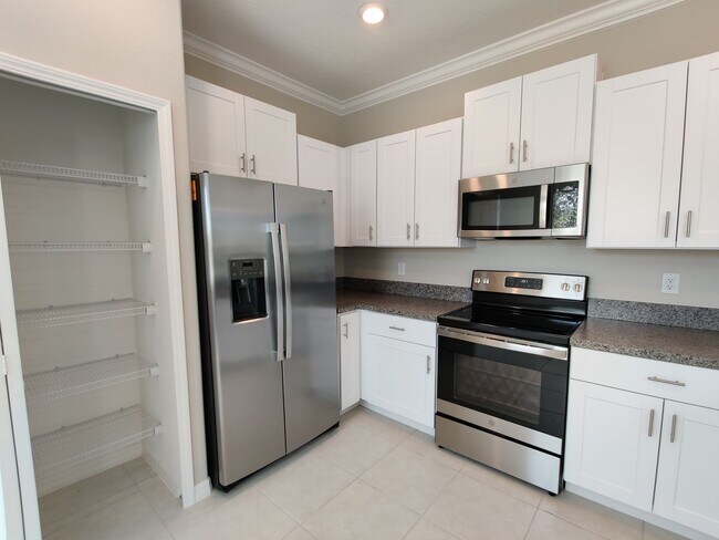 Foto del edificio - 23251 Willow Glen Way