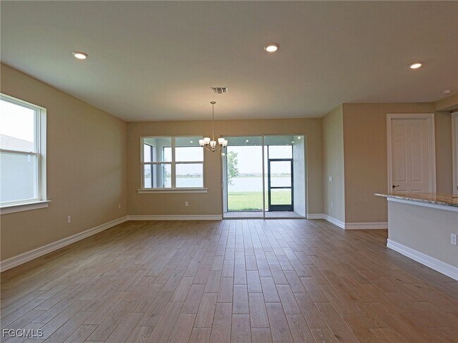 Building Photo - 269 Spg Hl Lk Lp