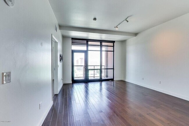 Foto del edificio - 310 S 4th St
