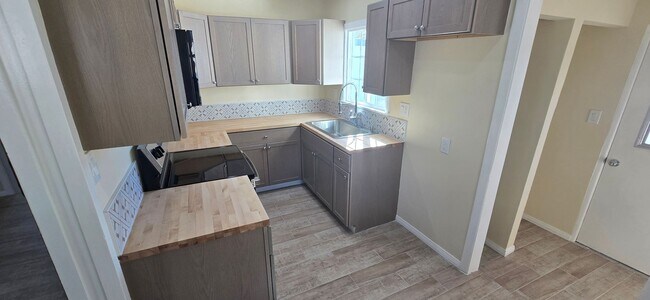 Foto del edificio - 12164 A St