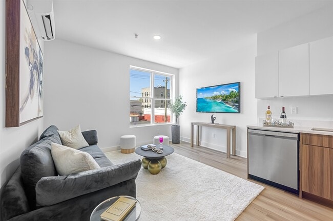 Building Photo - 30-32 McAdoo Ave