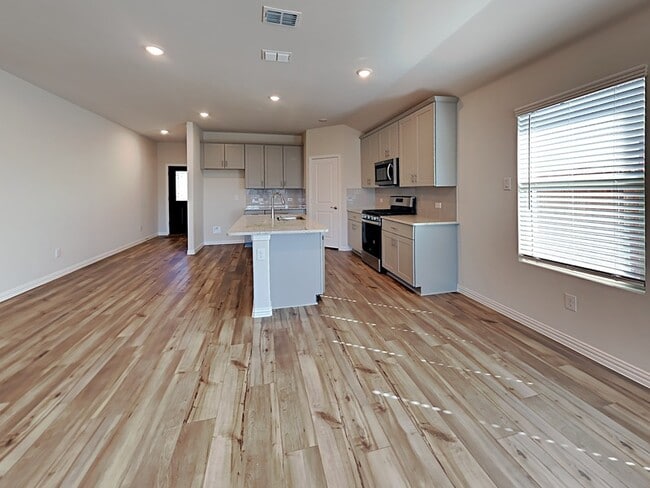 Building Photo - 6053 Pathfinder Trail