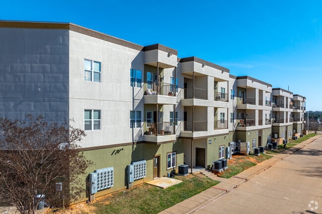 Building Photo - City Center Apartments