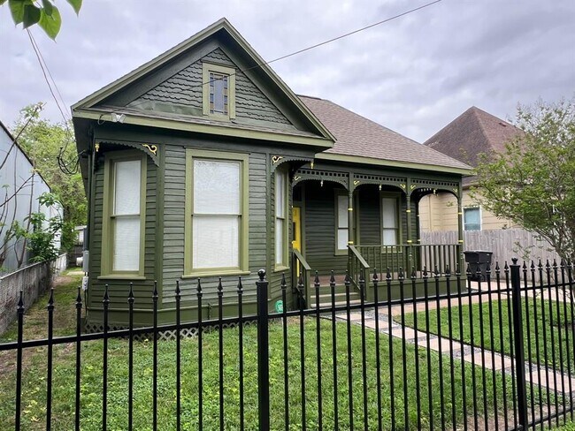 Building Photo - 1518 Freeman St