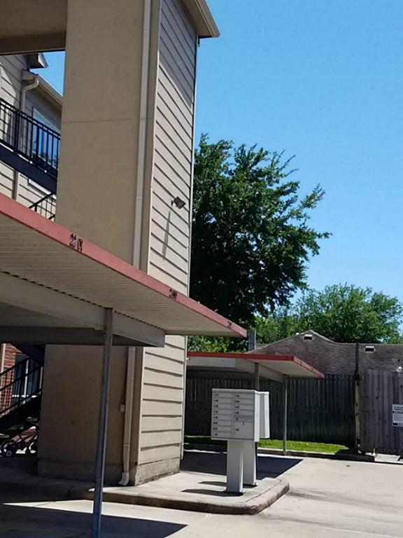 Building Photo - 6289 Wilcrest Dr