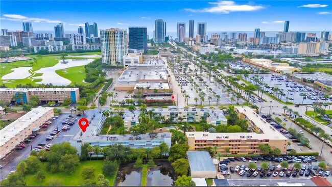 Foto del edificio - 1333 E Hallandale Beach Blvd