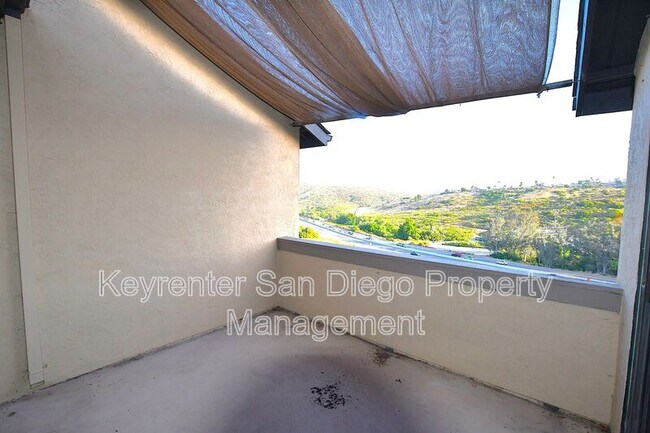 Building Photo - 3646 Avocado Village Ct