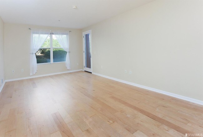Building Photo - 401 Crescent Ct