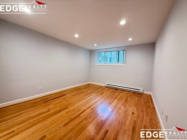 Foto del edificio - 39 Englewood Ave