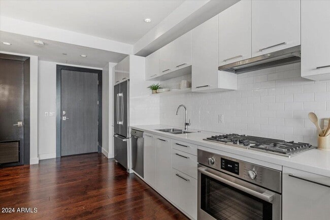 Building Photo - 4422 N 75th St