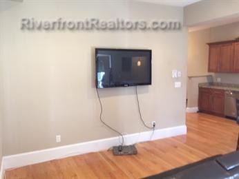 Foto del edificio - 423 E 5th St