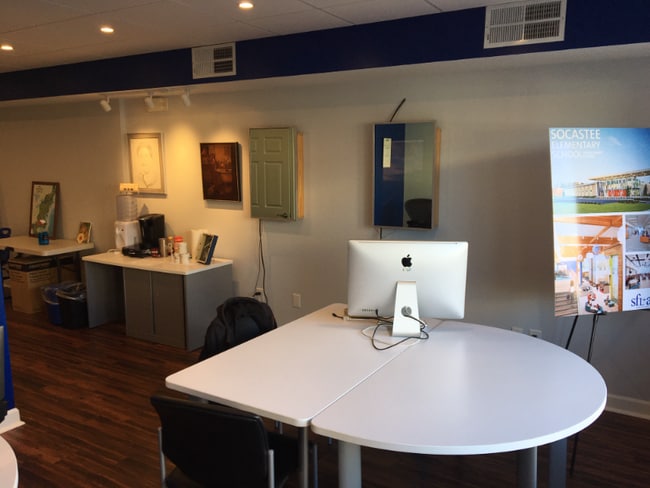 Building Photo - 981 Hackler St