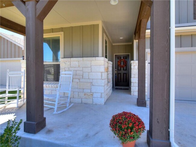 Building Photo - 177 Carlina Lp