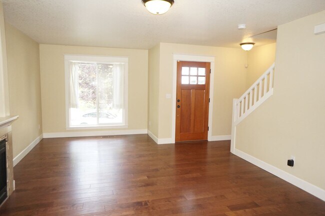 Foto del edificio - NE Piedmont 3-bedroom Beauty! - APPLICATIO...
