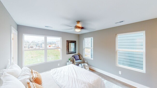 Building Photo - 3 bedroom 2.5 bath at Milltown @ the South...