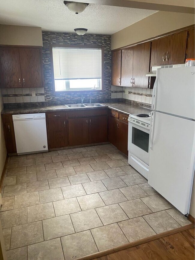 Foto del edificio - 331 27th St NE