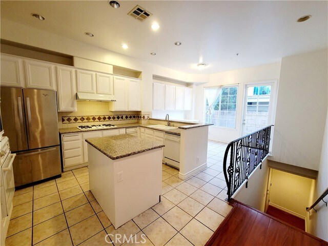 Foto del edificio - 461 Fairview Ave